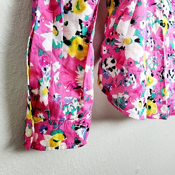 Holding Horses Anthropologie Isla Pink Floral Button Down Long Sleeve Top - Picture 10 of 12